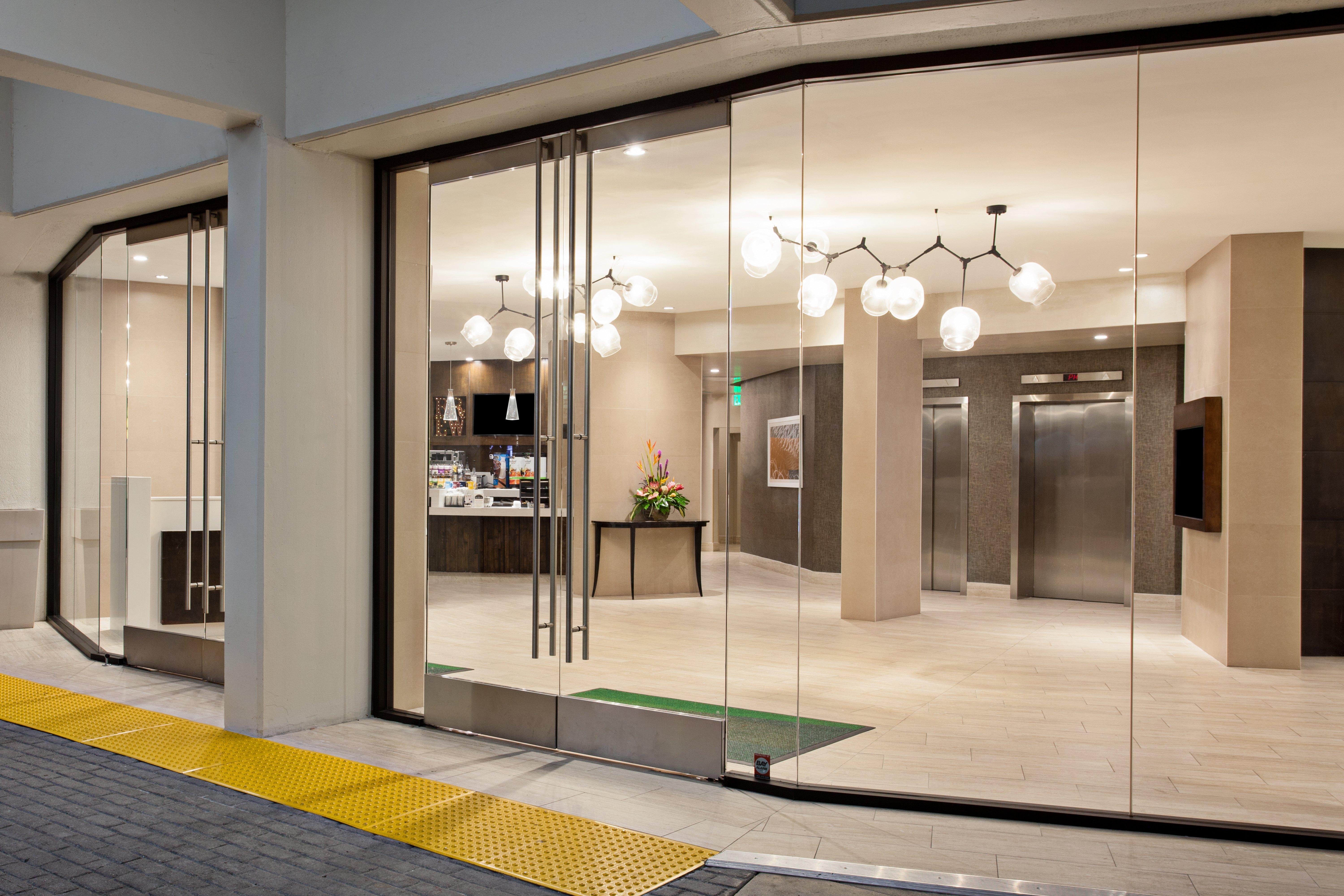 Holiday Inn Long Beach - Airport By Ihg מראה חיצוני תמונה