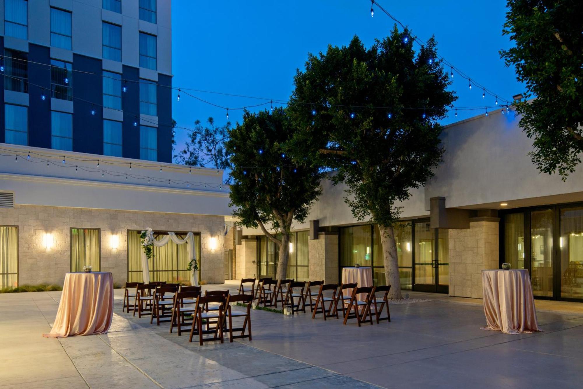 Holiday Inn Long Beach - Airport By Ihg מראה חיצוני תמונה